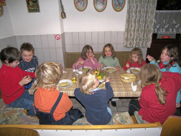 2007_01_27-Wir-fuer-Kinder-Besen-12
